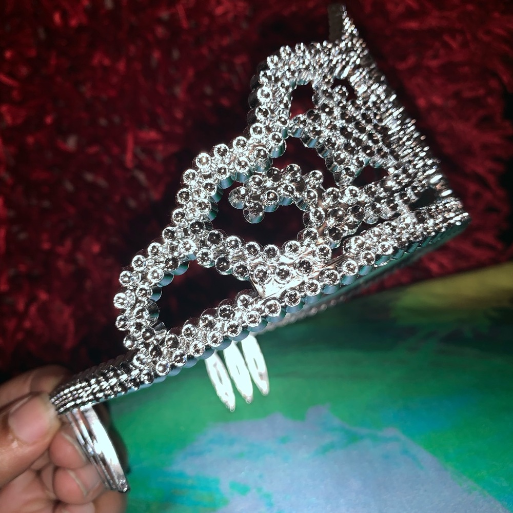 Silver Tiara - Picture 2 of 6
